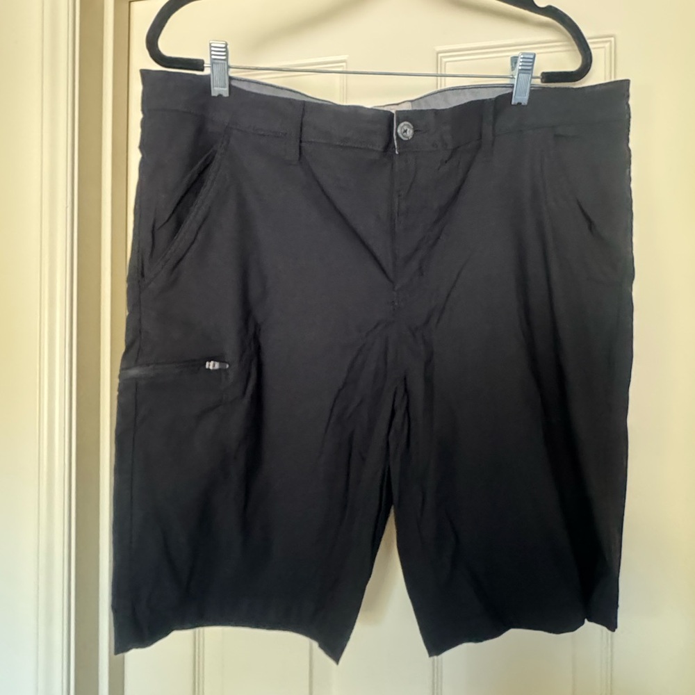 Weatherproof Men's Black Shorts